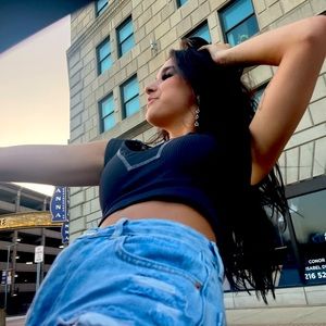 Meet your Posher, Nina